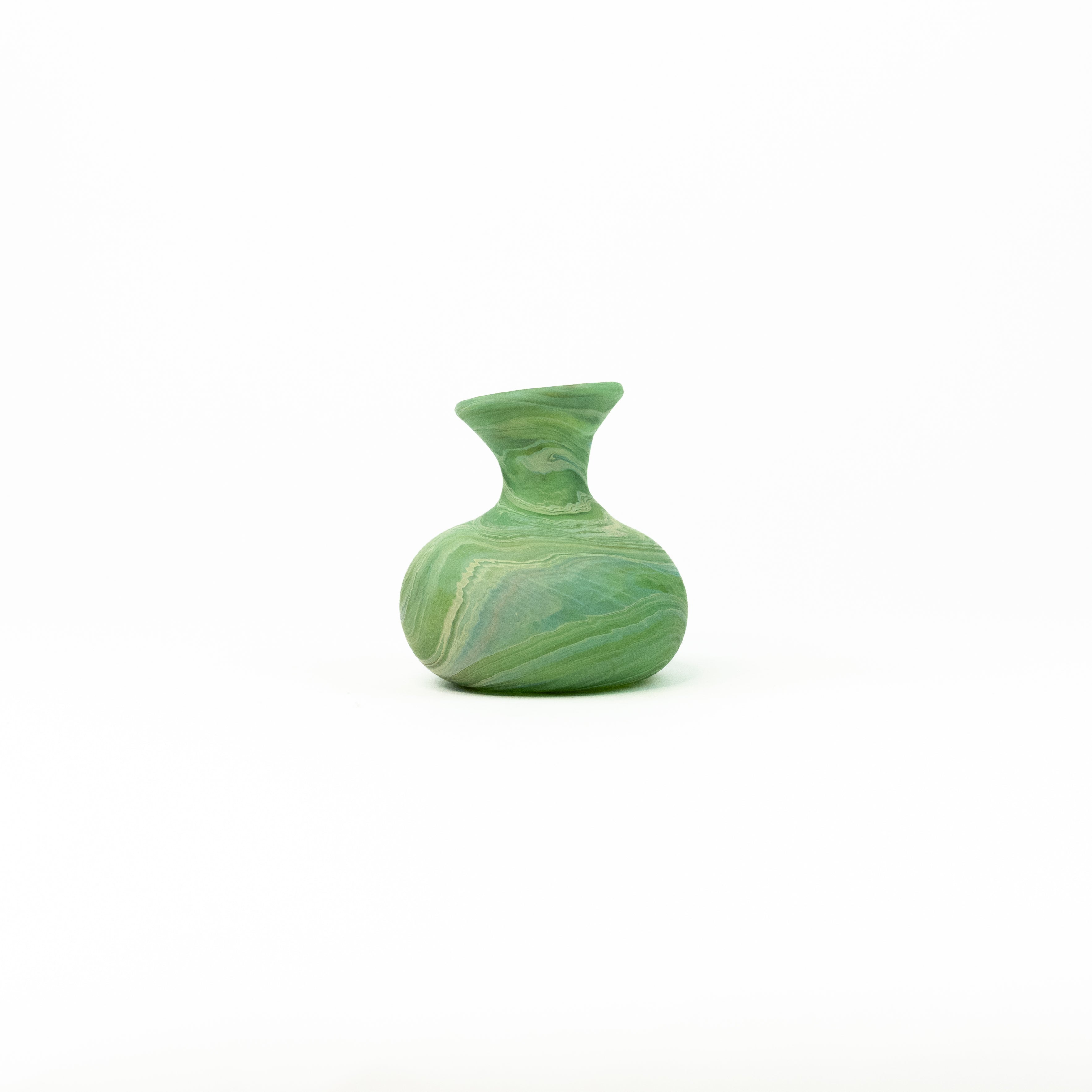NEU Mini Vase / Karaffe Grün – Recyceltes Glas & Handgeblasen