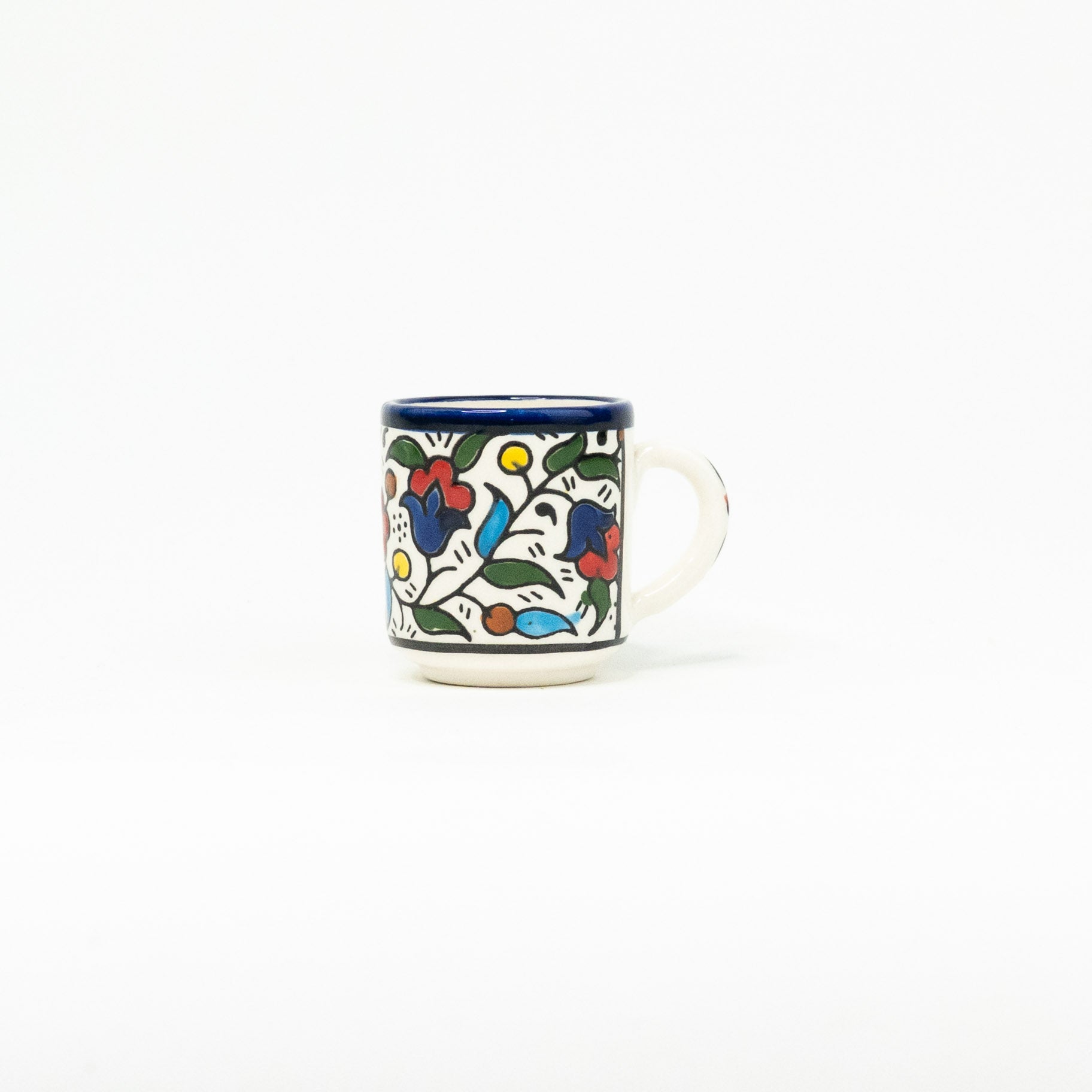 Finjan mit Untertasse bunt