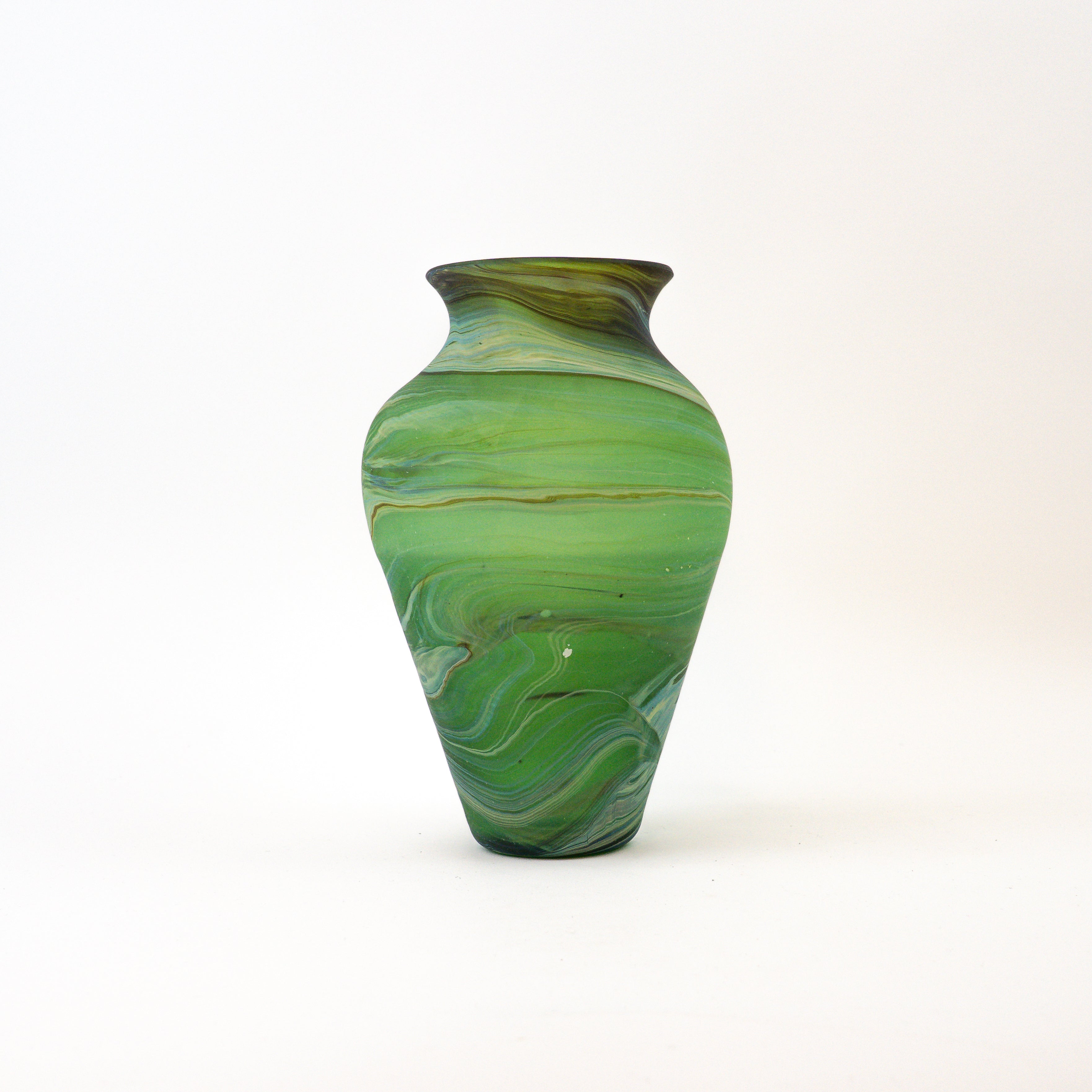 Hebron Vase Grün – Recyceltes Glas & Handgeblasen