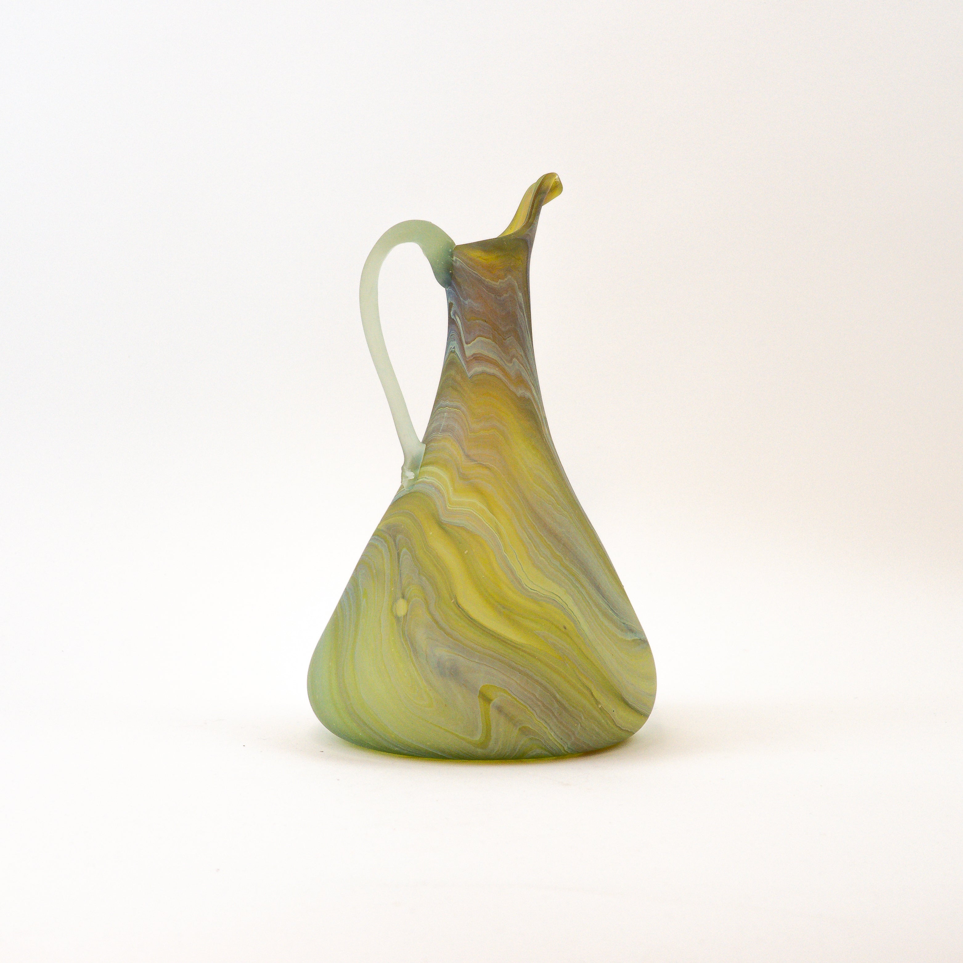 Hebron Karaffe Grün Braun – Recyceltes Glas & Handgeblasen