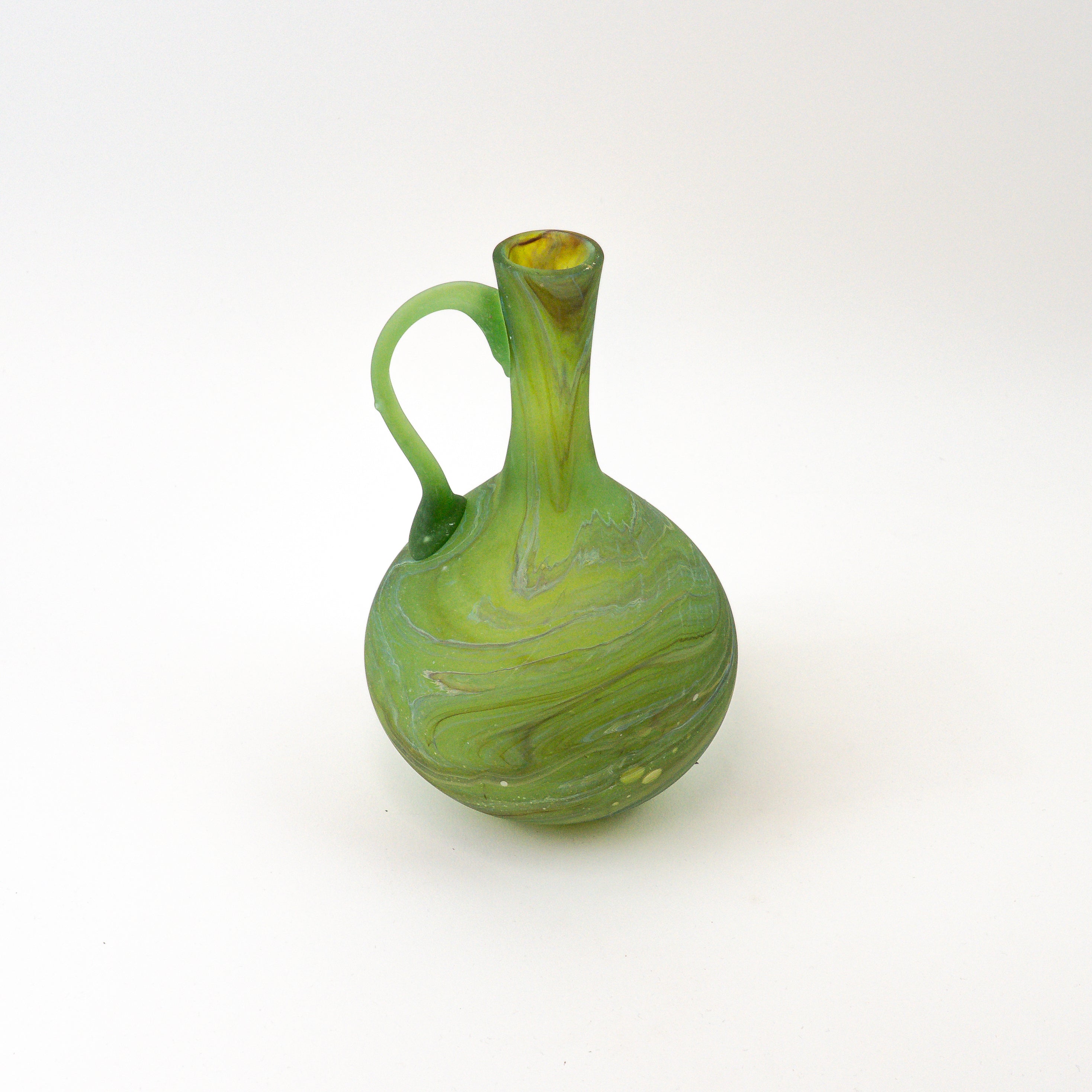 Hebron Karaffe Limetten Grün – Recyceltes Glas & Handgeblasen