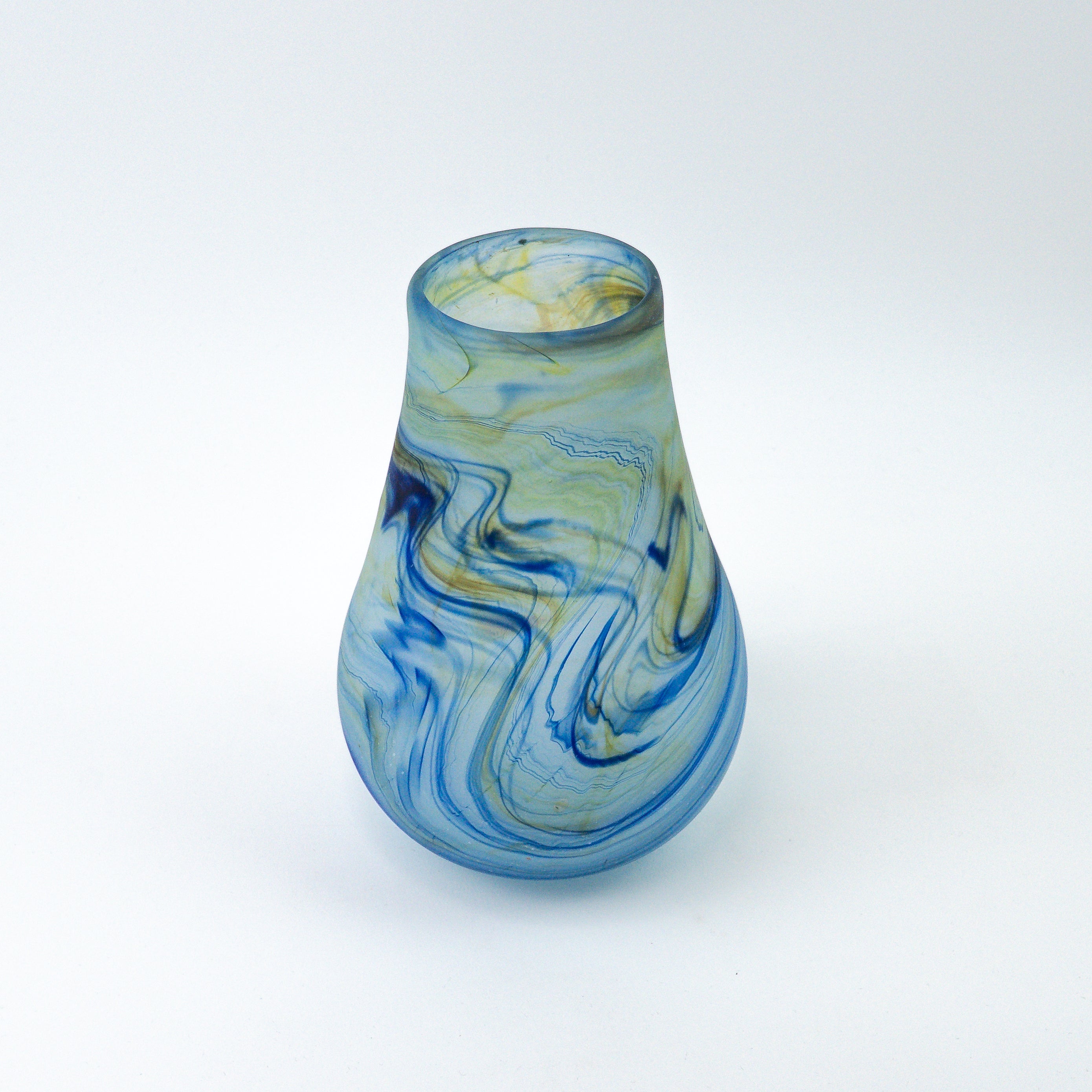 Hebron Vase Sky Blue – Recycled Glass & Hand-blown
