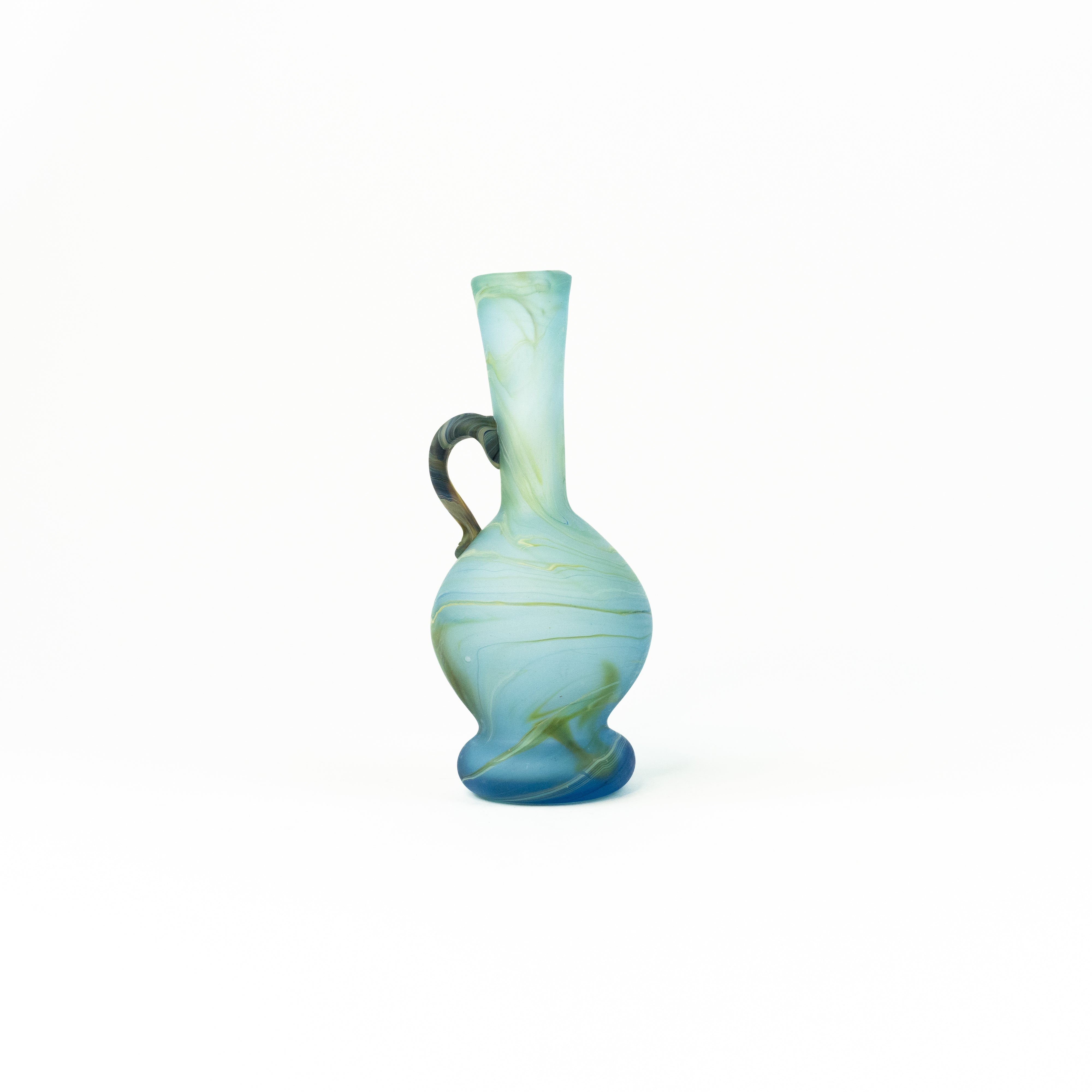 NEU Mini Vase / Karaffe Babyblue – Recyceltes Glas & Handgeblasen