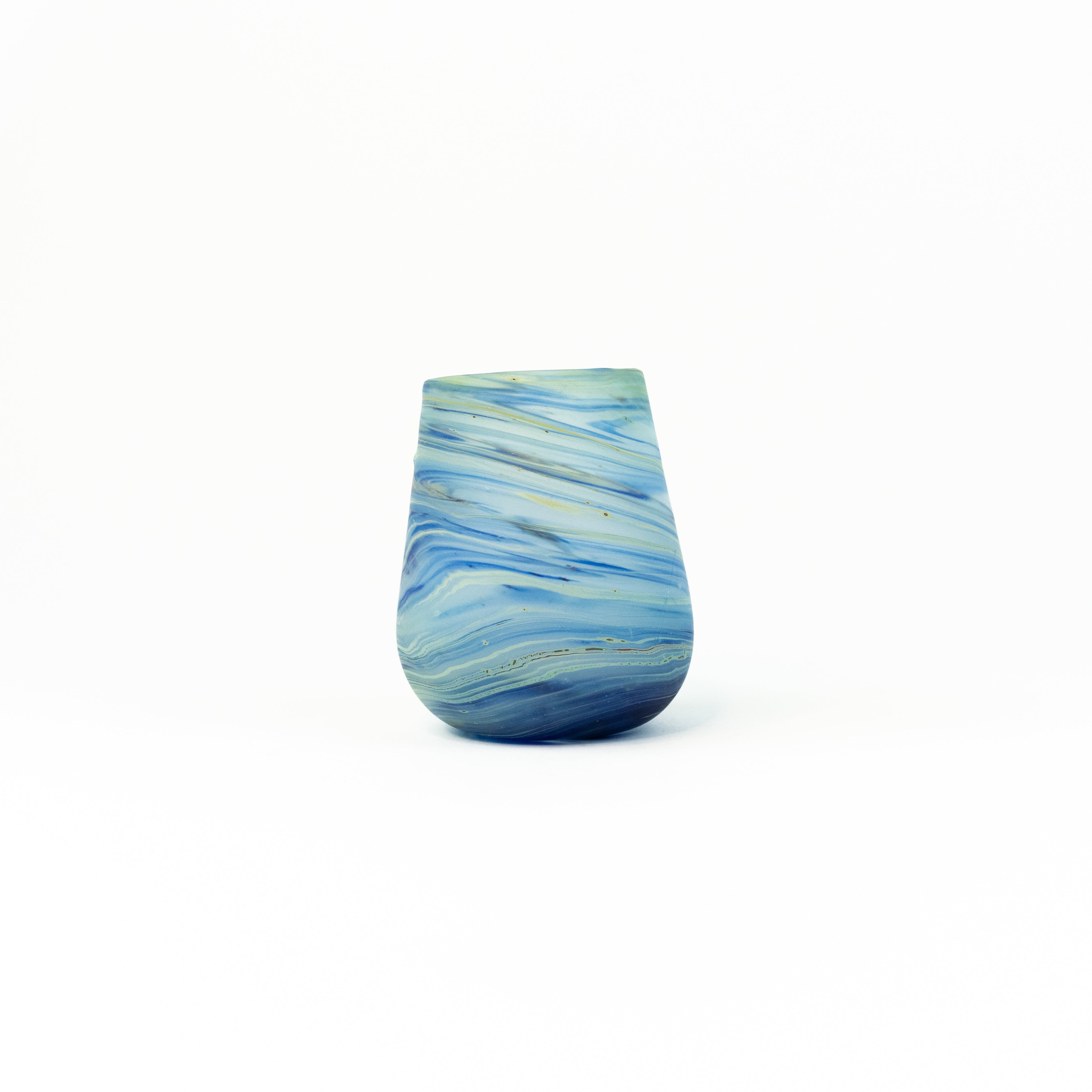 Neu Glas Babyblue ± 400 curved/long – Recyceltes Glas & Handgeblasen