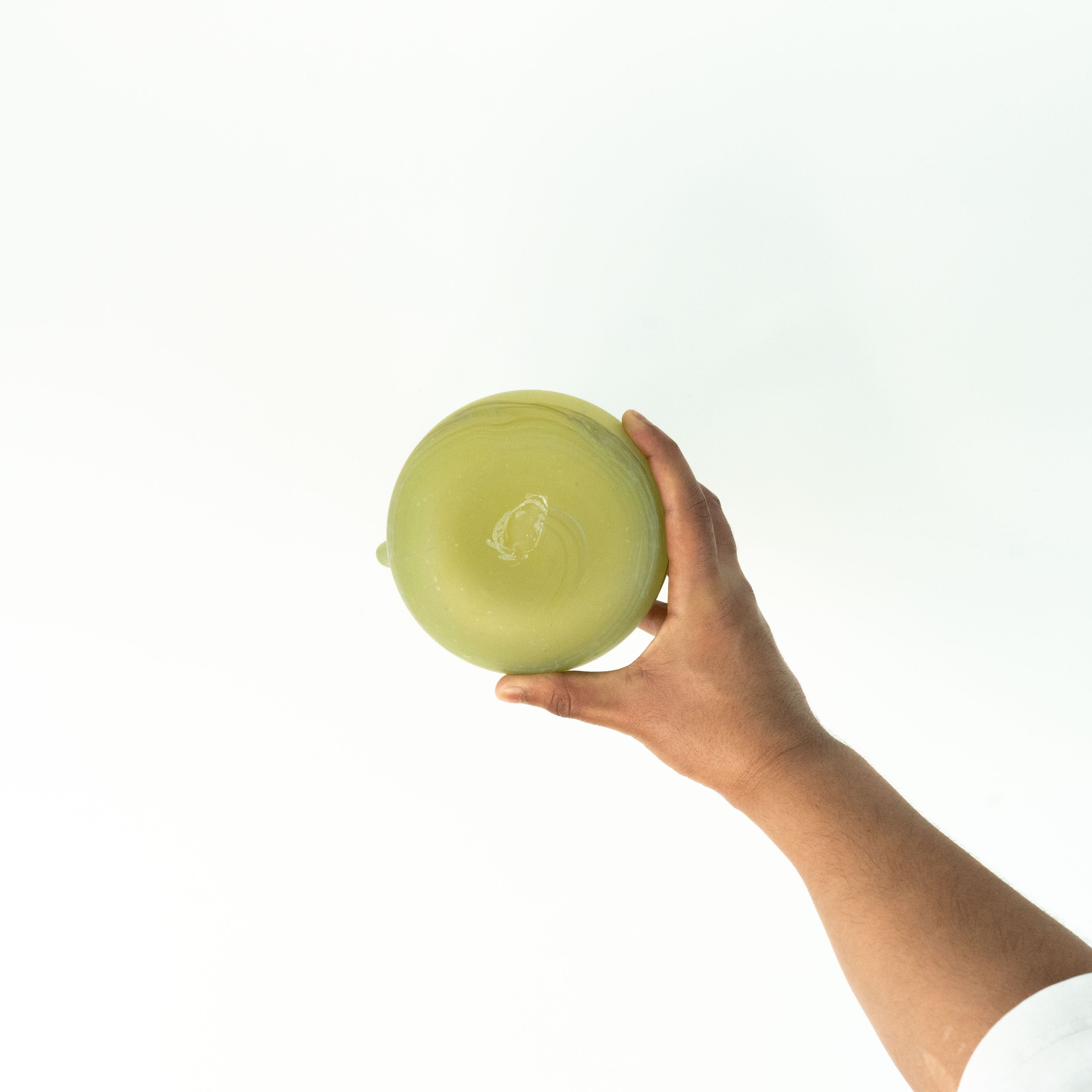 NEU Karaffe Limette Grün – Recyceltes Glas & Handgeblasen