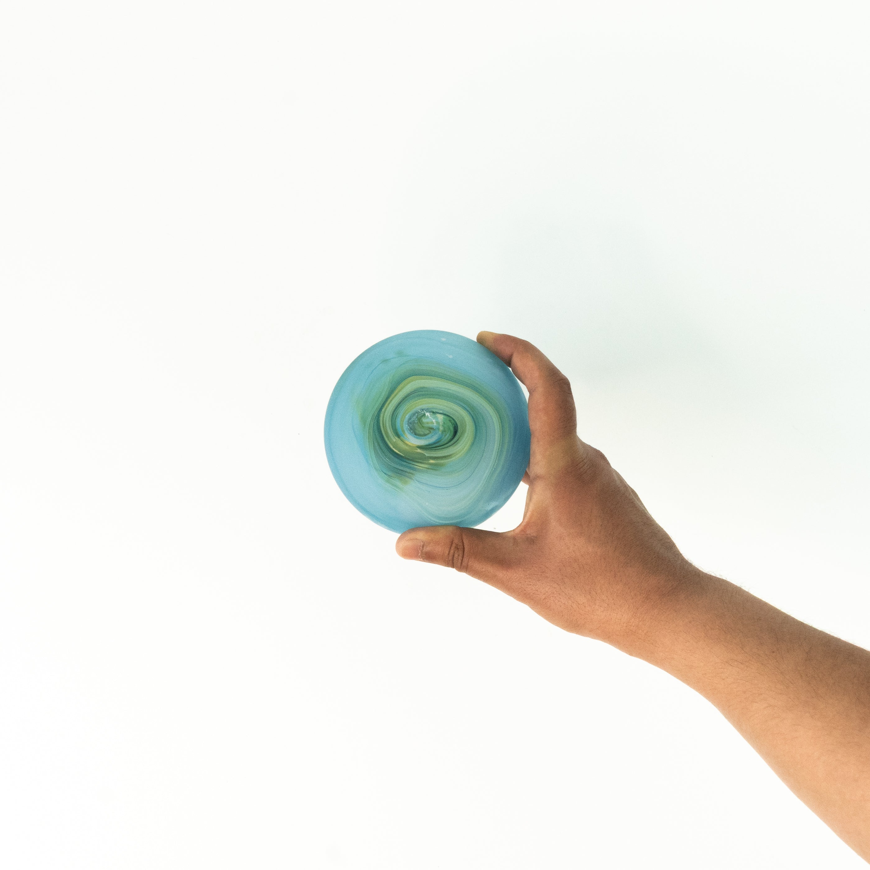 NEU Mini Karaffe Babyblue – Recyceltes Glas & Handgeblasen