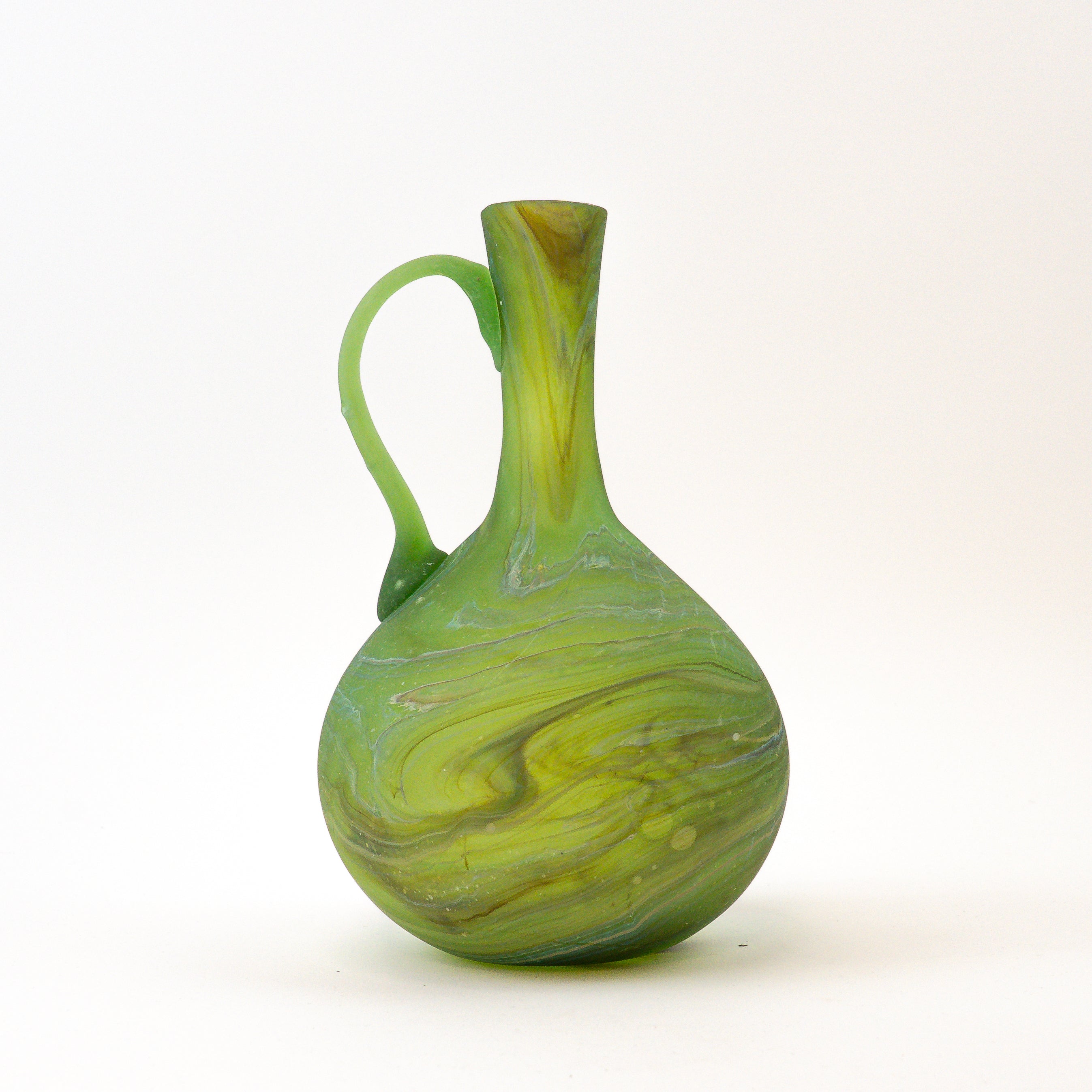 Hebron Karaffe Limetten Grün – Recyceltes Glas & Handgeblasen