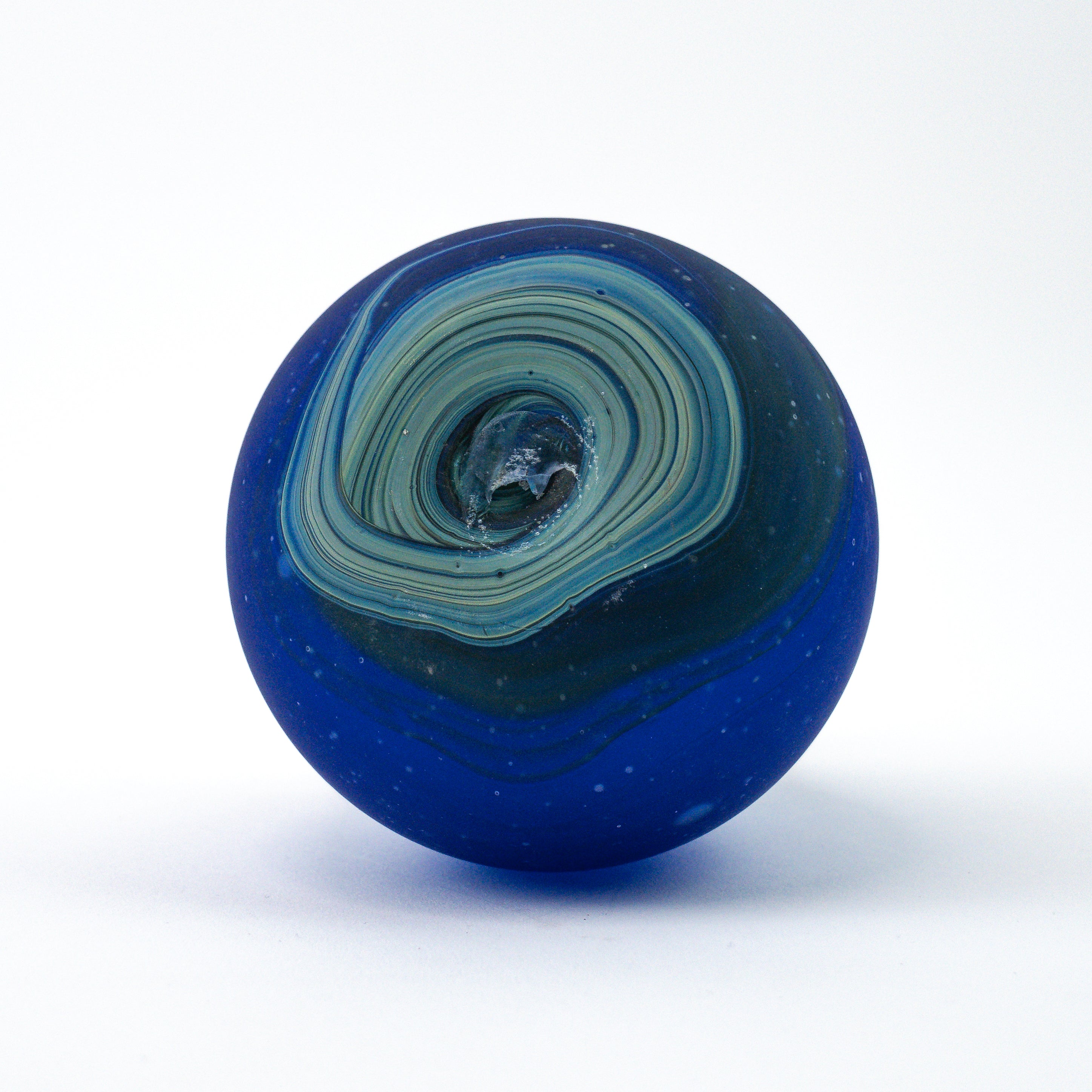 Hebron Mini- Karaffe / Vase Blau – Recyceltes Glas & Handgeblasen